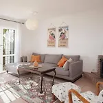 Cozy Townhouse With Views 別荘 *