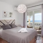 Cozy Townhouse With Views 別荘 *