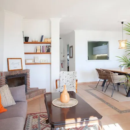 Cozy Townhouse With Views 別荘 *