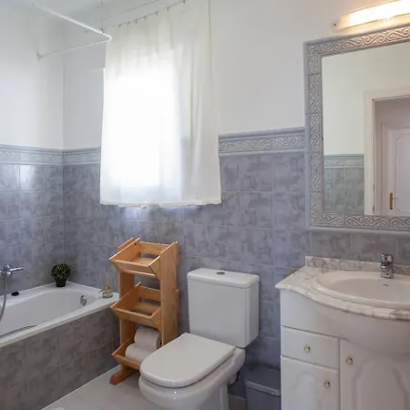 Cozy Townhouse With Views ミハス