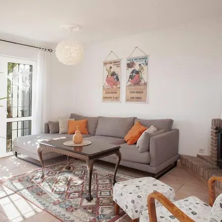 Cozy Townhouse With Views 別荘 *